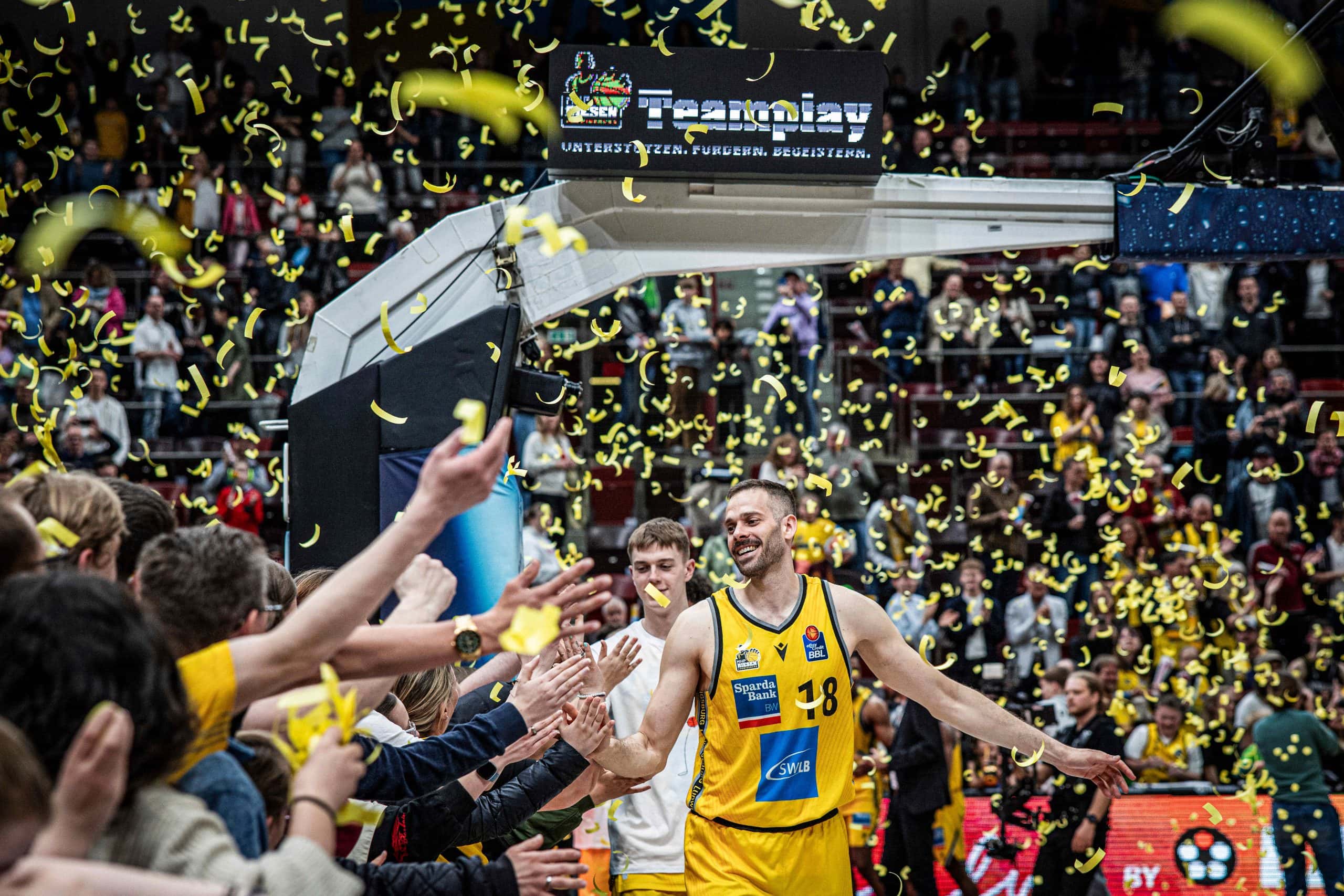 1674/104 MACRON MHP Riesen Ludwigsburg SMANICATO 2018 CANOTTA BASKET