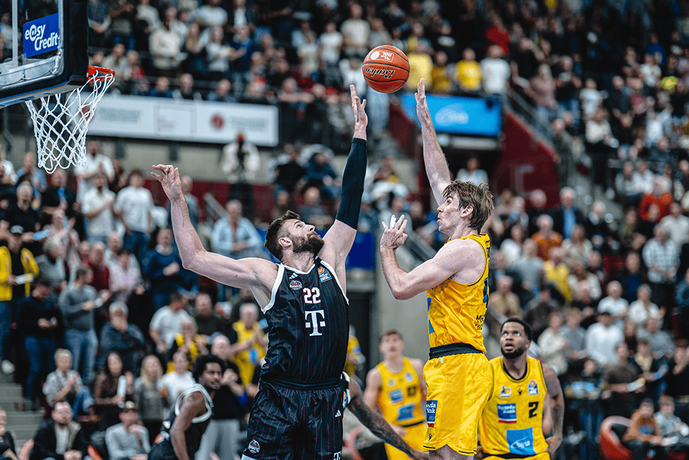 MHP RIESEN Ludwigsburg beat Telekom Baskets Bonn 84:68